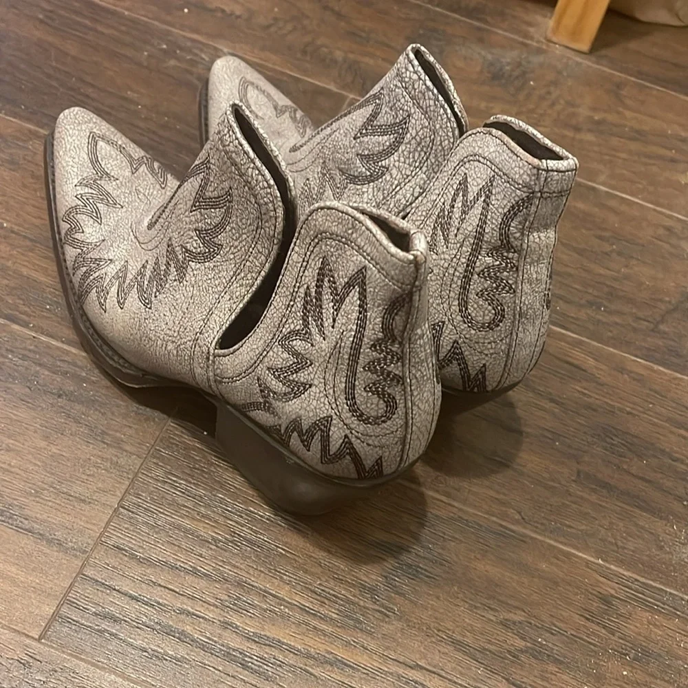 Ariat booties - Picture 4 of 4